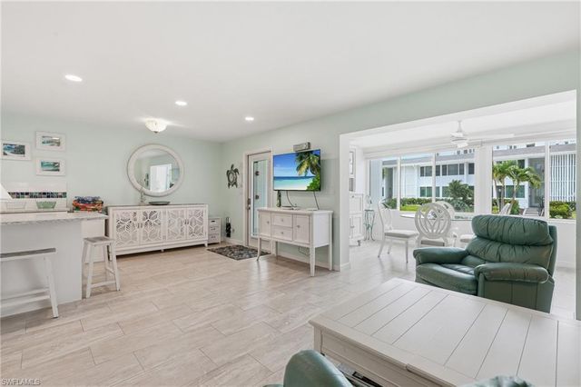 1065 Gulf Shore BLVD N 108, Naples, FL 34102