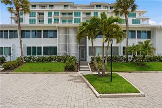 1065 Gulf Shore BLVD N 108, Naples, FL 34102