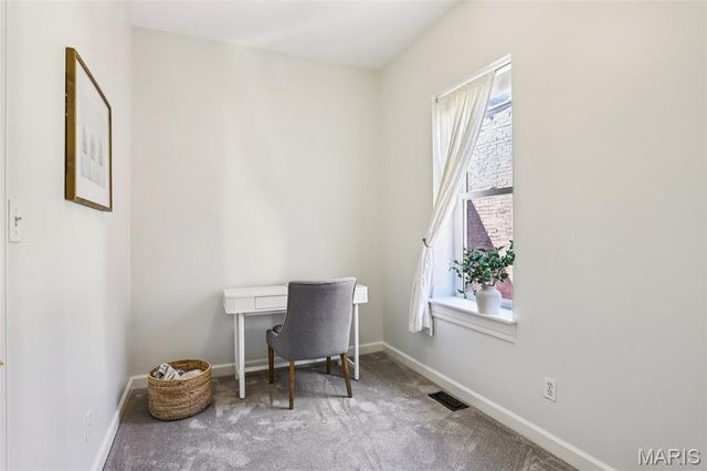 3919 Hartford Street, St Louis, MO 63116