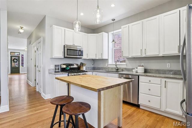 3919 Hartford Street, St Louis, MO 63116