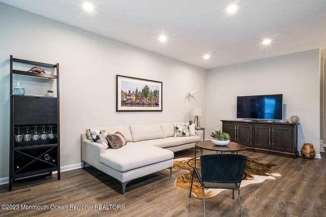 1907 Stallion Circle E, Toms River, NJ 08755