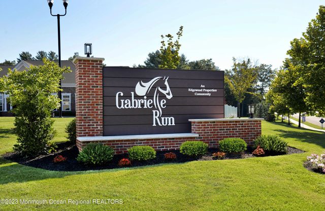 1907 Stallion Circle E, Toms River, NJ 08755