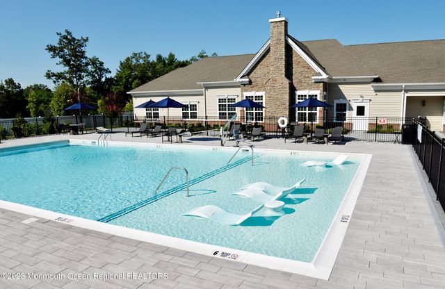 1907 Stallion Circle E, Toms River, NJ 08755