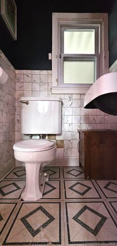 28 Tulip Street, Bristol, CT 06010