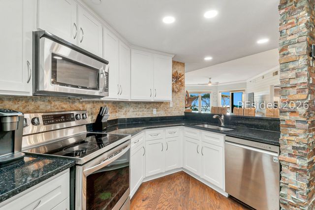 65 Ocean Ln Apt 405, Hilton Head Island, SC 29928