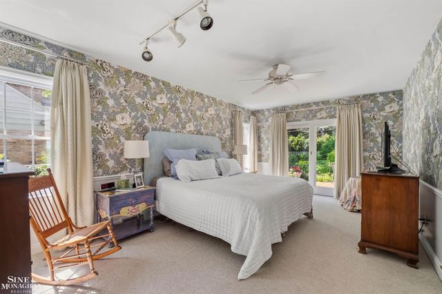 83 Hawthorne Road, Grosse Pointe Shores, MI 48236