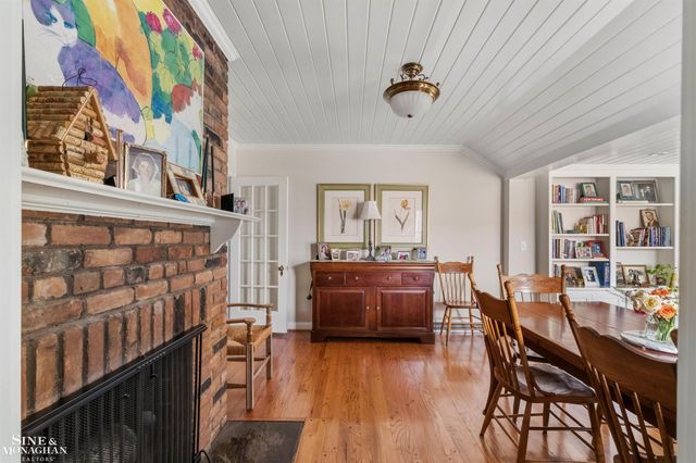 83 Hawthorne Road, Grosse Pointe Shores, MI 48236