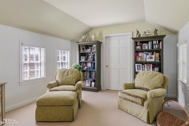 83 Hawthorne Road, Grosse Pointe Shores, MI 48236