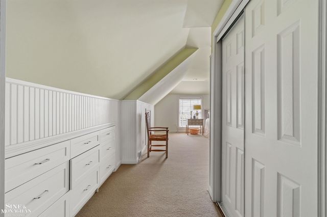 83 Hawthorne Road, Grosse Pointe Shores, MI 48236