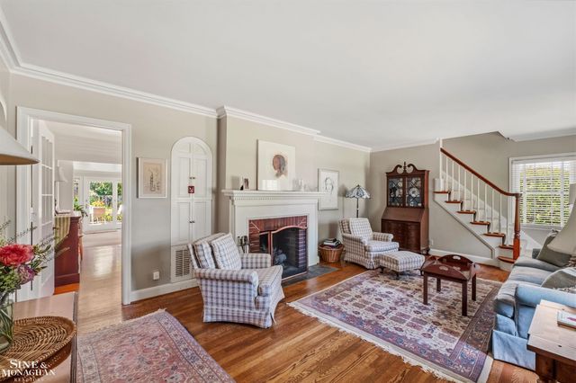 83 Hawthorne Road, Grosse Pointe Shores, MI 48236
