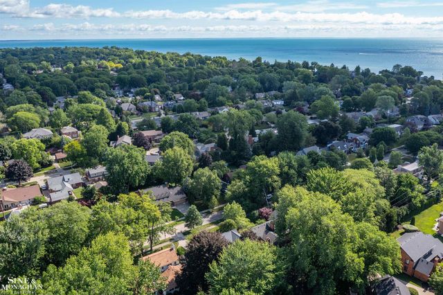 83 Hawthorne Road, Grosse Pointe Shores, MI 48236
