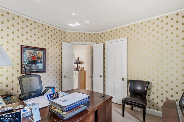 83 Hawthorne Road, Grosse Pointe Shores, MI 48236