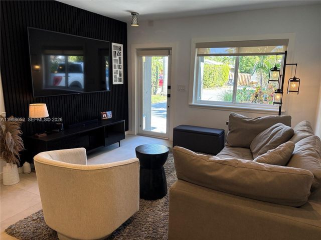 1205 NE 17th Terrace, Fort Lauderdale, FL 33304
