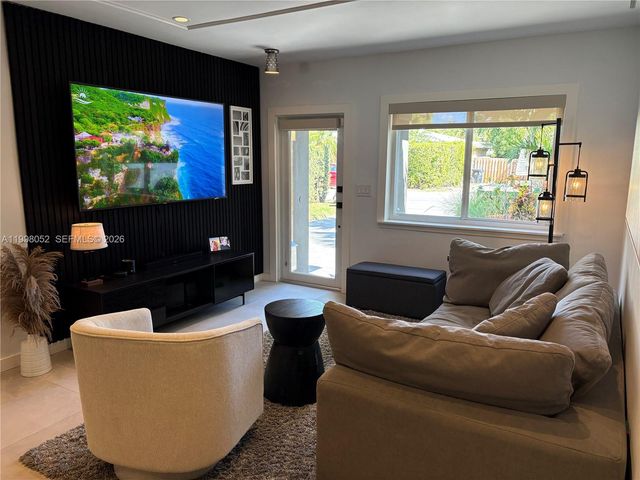 1205 NE 17th Terrace, Fort Lauderdale, FL 33304