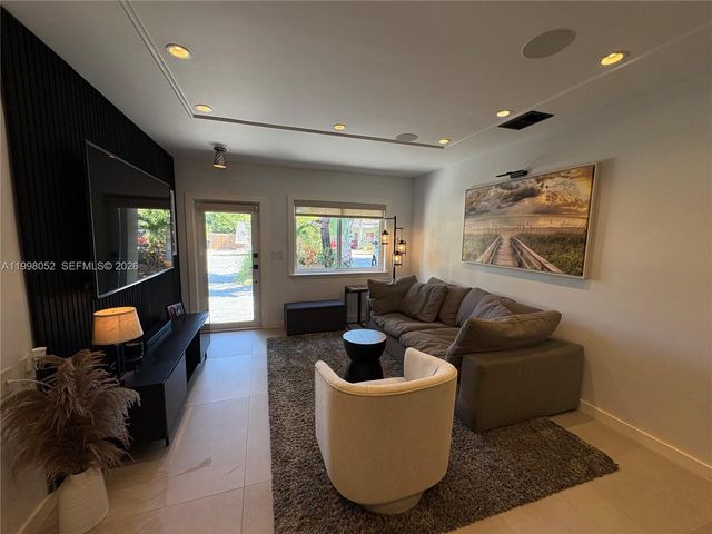 1205 NE 17th Terrace, Fort Lauderdale, FL 33304