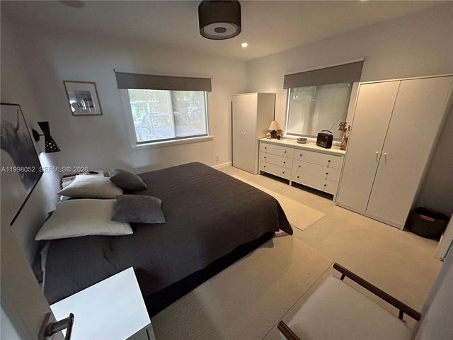 1205 NE 17th Terrace, Fort Lauderdale, FL 33304