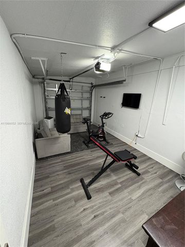 1205 NE 17th Terrace, Fort Lauderdale, FL 33304