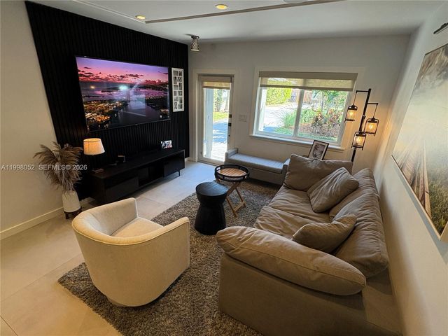 1205 NE 17th Terrace, Fort Lauderdale, FL 33304