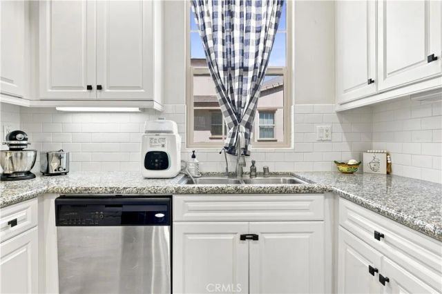 3268 S Westmont Lane 8, Ontario, CA 91761