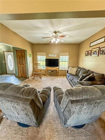 24752 200TH Street, Maryville, MO 64468