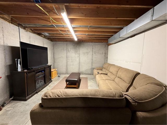 24752 200TH Street, Maryville, MO 64468