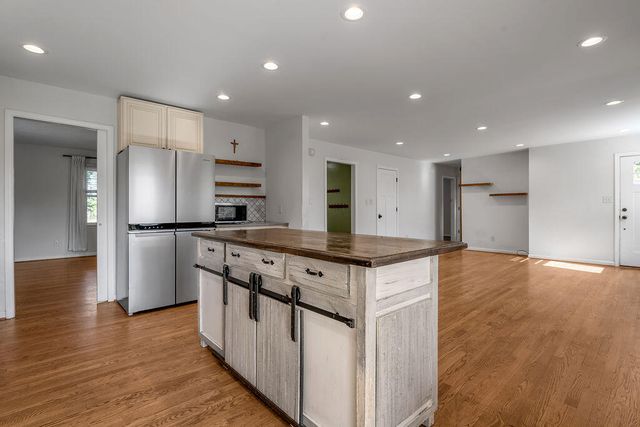 215 Danville Loop 1 Rd Road, Nicholasville, KY 40356