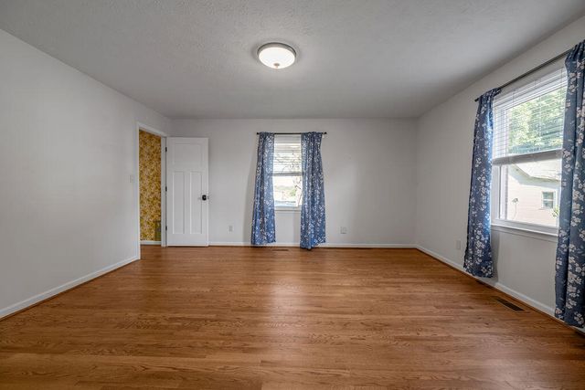 215 Danville Loop 1 Rd Road, Nicholasville, KY 40356