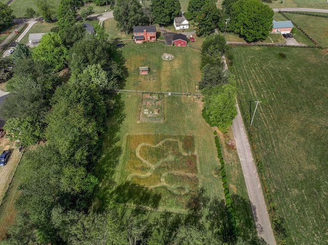 215 Danville Loop 1 Rd Road, Nicholasville, KY 40356