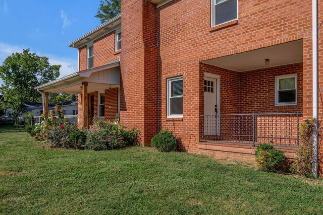 215 Danville Loop 1 Rd Road, Nicholasville, KY 40356