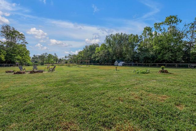215 Danville Loop 1 Rd Road, Nicholasville, KY 40356