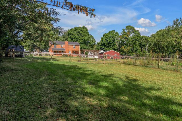 215 Danville Loop 1 Rd Road, Nicholasville, KY 40356