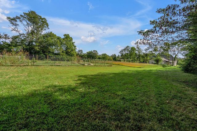 215 Danville Loop 1 Rd Road, Nicholasville, KY 40356
