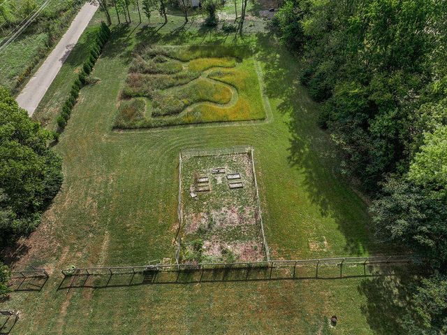 215 Danville Loop 1 Rd Road, Nicholasville, KY 40356