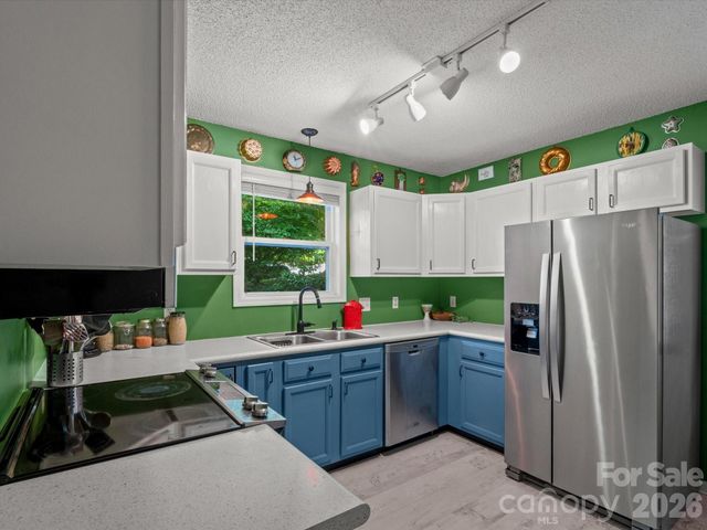 22 Wilson Creek Drive, Asheville, NC 28803