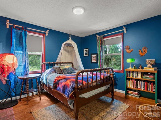 22 Wilson Creek Drive, Asheville, NC 28803