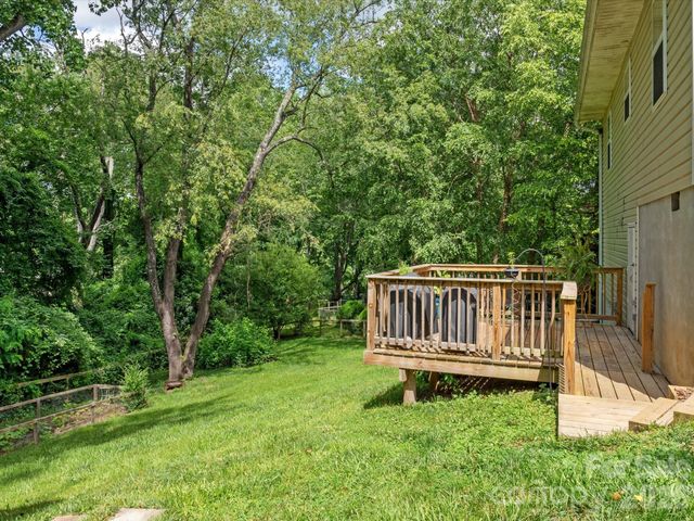 22 Wilson Creek Drive, Asheville, NC 28803