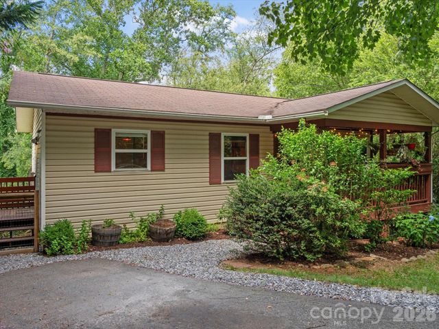 22 Wilson Creek Drive, Asheville, NC 28803