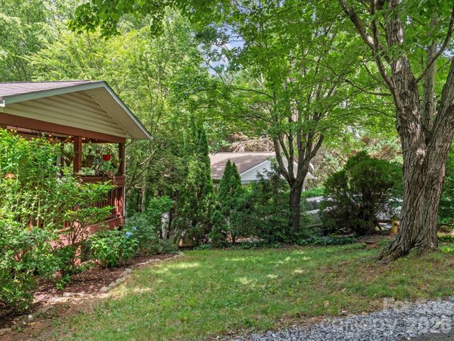 22 Wilson Creek Drive, Asheville, NC 28803