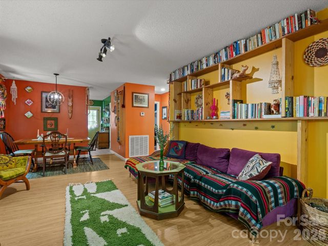 22 Wilson Creek Drive, Asheville, NC 28803