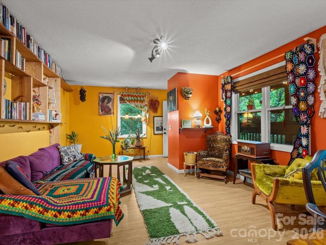 22 Wilson Creek Drive, Asheville, NC 28803