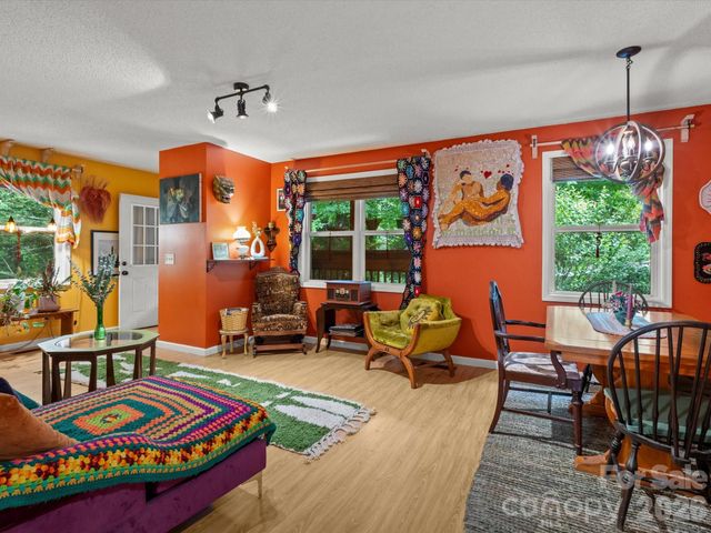 22 Wilson Creek Drive, Asheville, NC 28803