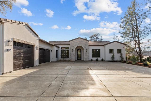 23672 Darkhorse Dr, Auburn, CA 95602