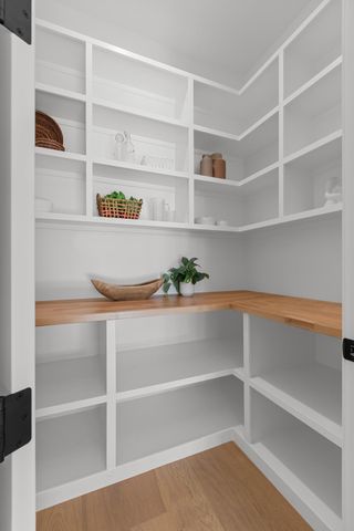 23672 Darkhorse Dr, Auburn, CA 95602