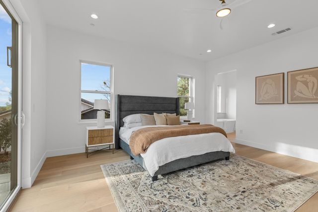 23672 Darkhorse Dr, Auburn, CA 95602