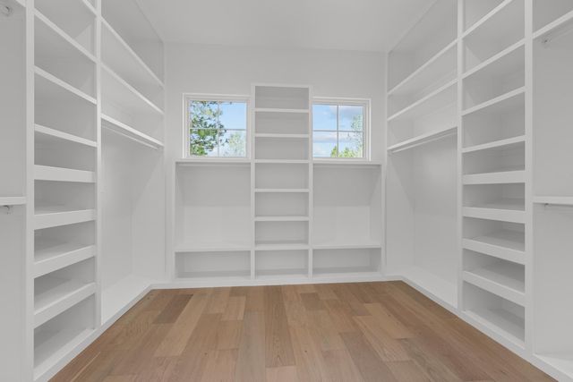 23672 Darkhorse Dr, Auburn, CA 95602