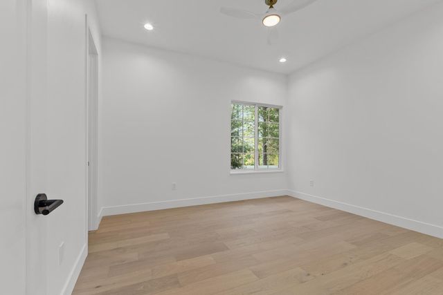 23672 Darkhorse Dr, Auburn, CA 95602