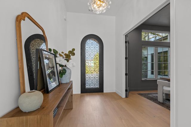 23672 Darkhorse Dr, Auburn, CA 95602