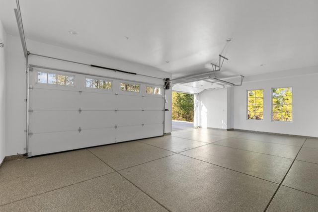 23672 Darkhorse Dr, Auburn, CA 95602