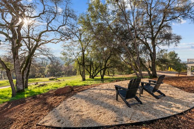 23672 Darkhorse Dr, Auburn, CA 95602