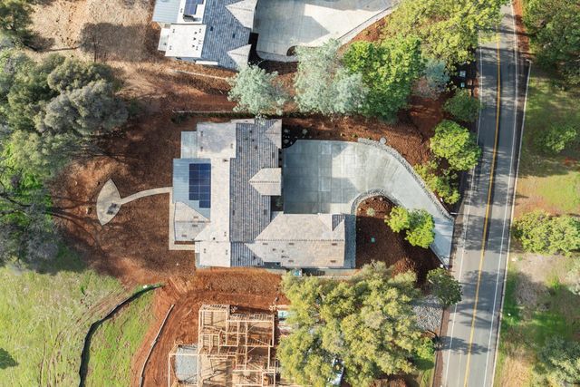 23672 Darkhorse Dr, Auburn, CA 95602